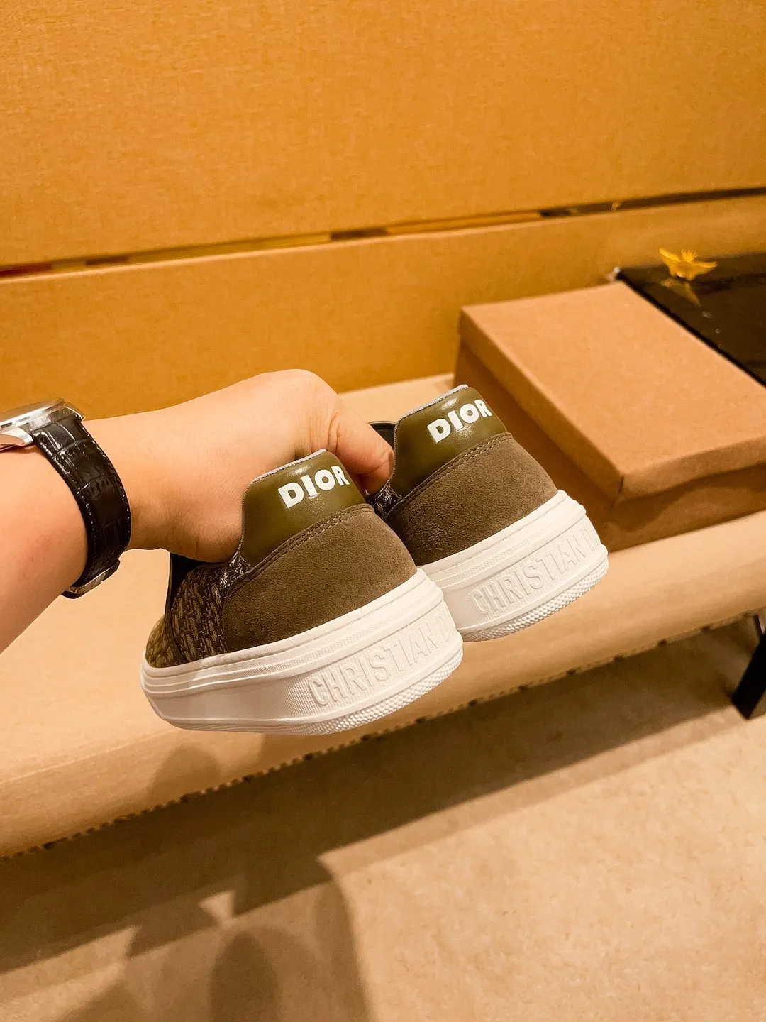 Men's shoes 💰 380💰👍【Dior】🔥🔝High-end brand of men's shoes official website 1:1 latest masterpiece: the upper is made of Italian official website original special technical cloth fabric 🔥original comfortable and breathable lining➕original designated non-slip outsole🔥making walking more convenient and comfortable! An exclusive new model, a stunning work, a beautiful 1:1 replica [color] compared to the official quality! Create a fashionable personality to set off your uniqueness! A must-have for trendy men! 🔥, sizes: 38-44. color:.     Multiple colors available🔥